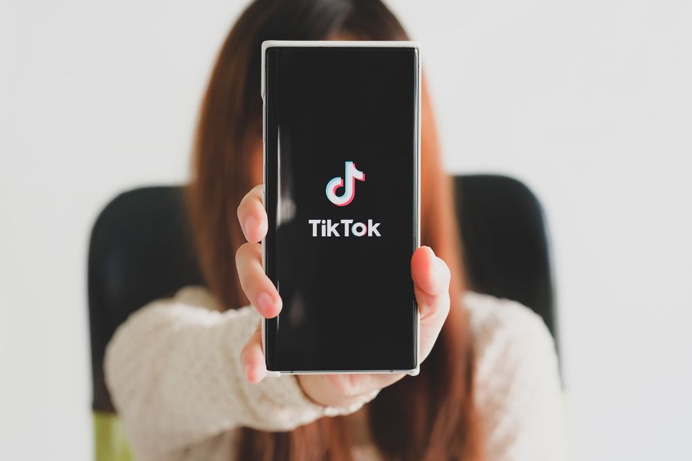 Tiktok B2B Marketing Strategy: 7 Tips About Promotion on This Platform for 2022