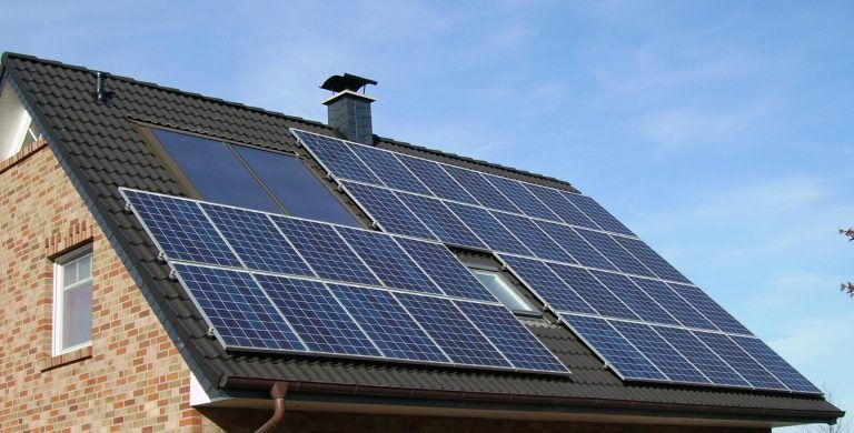 4 Key Factors to Consider When Choosing a Solar Panel Rack